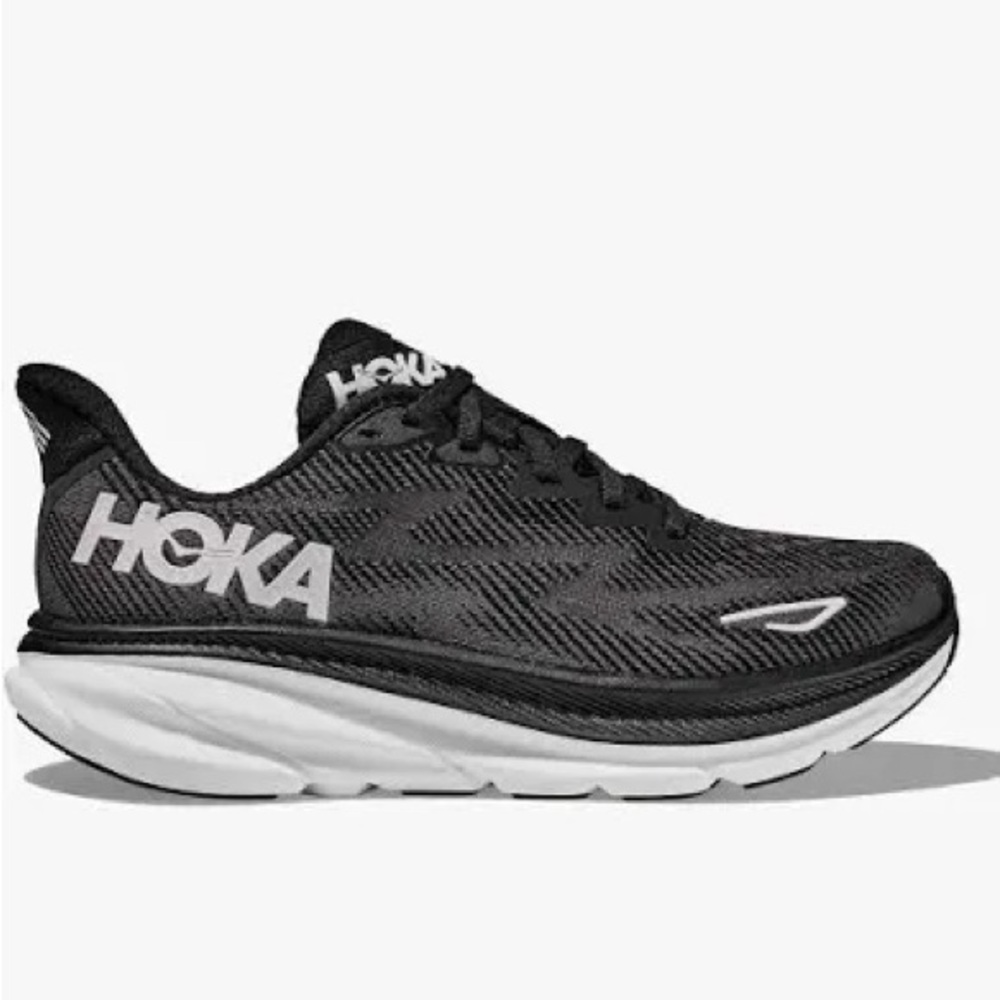 Hoka Women’s Clifton Sneaker Black/White Size 8